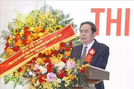 国会主席陈青敏在大会上发起国会常务委员会2025-2030阶段爱国竞赛运动。图自越通社