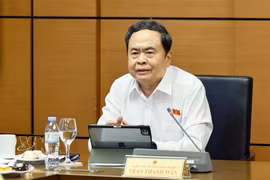 国会主席陈青敏发表讲话。图自越通社