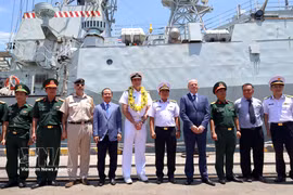 加拿大海军“夏洛特镇”号（HMCS Charlottetown）舰艇搭载257名军官和水手抵达仙沙港，开始于2026年5月15日至18日对越南岘港市进行友好访问。图自越通社