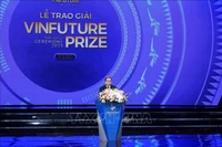 国会主席陈青敏发表讲话。图自越通社