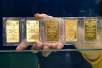 11月17日上午，越南国内一两金条（37.5克）卖出价挂牌在1.51亿越盾，较上周末交易日（11月15日）收盘价均持平。图自互联网