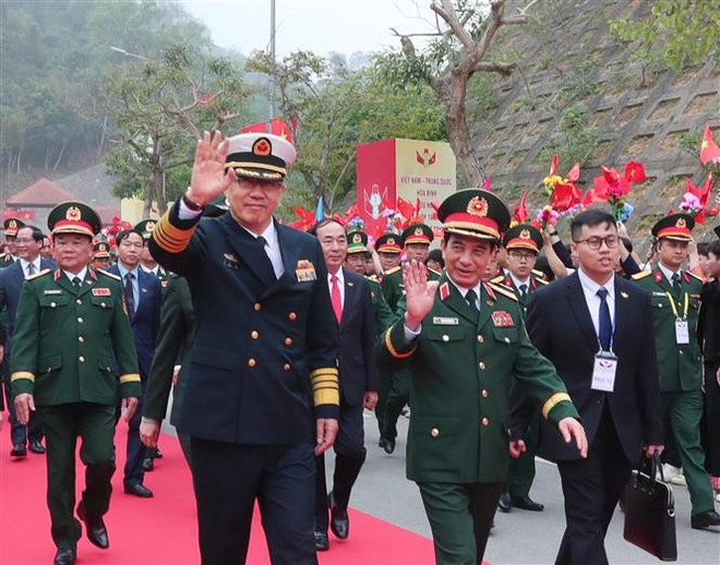 第九次越中边境国防友好交流活动于4月16日至17日在越南谅山省和中国广西壮族自治区举行。图自越通社 giao-luu-huu-nghi-quoc-phong-bien-gioi-viet-nam-trung-quoc-lan-thu-9-1.jpg