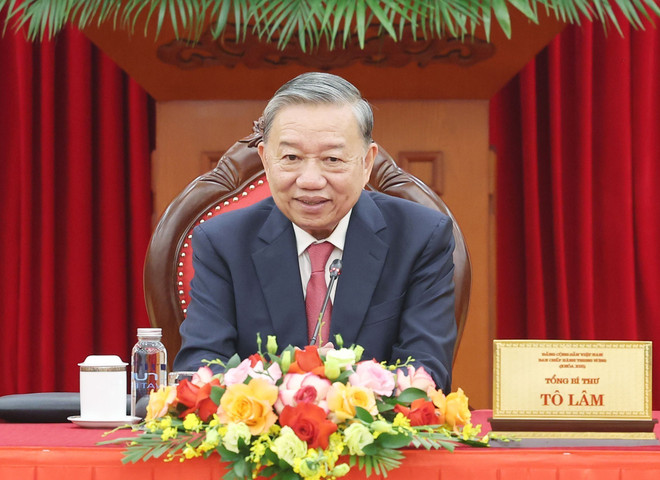 越共中央总书记苏林与美国总统特朗普通电话。图自越通社 vna-potal-tong-bi-thu-to-lam-va-tong-thong-hoa-ky-donald-trump-dien-dam-8128178.jpg
