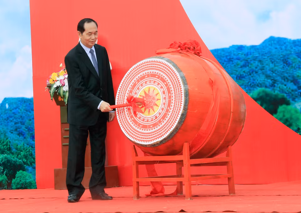 国家主席陈大光出席北件省2018戊戌年春节“永远铭记胡伯伯伟大功劳”的植树节启动仪式。越通社记者 颜亮 摄