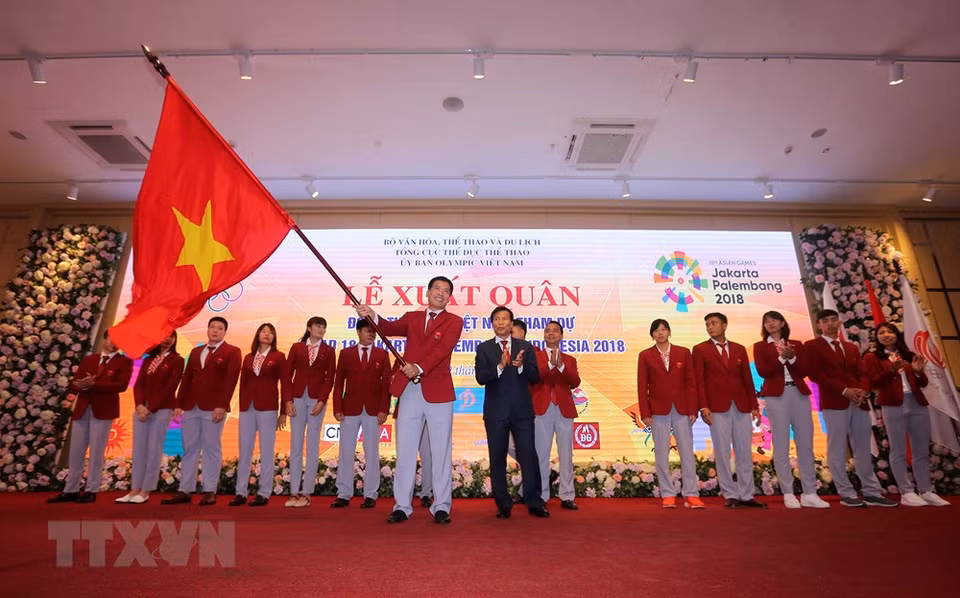 参加2018年第18届亚洲运动会的越南体育代表团由523人组成，其中包括团长1人、副团长2人、干部20人、医生12人、队长25人、专家24人、教练员81人、翻译人员6人、运动员352人；参加比赛项目32个。越通社记者 仲达 摄
