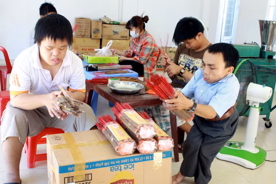  橙毒剂导致480万越南人被辐射，300多人以及他们的第二代、第三代患上各种严重疾病。图自越通社