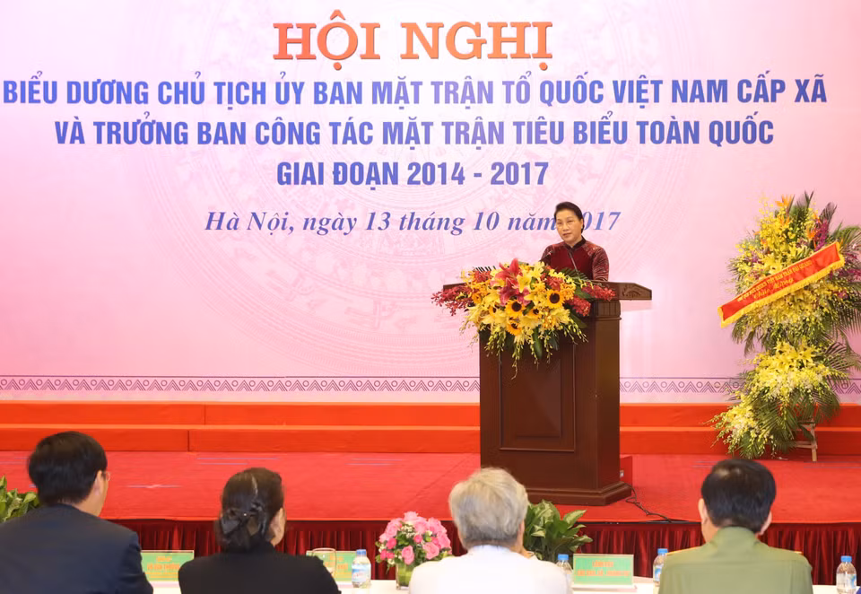 国会主席阮氏金银在表彰会上发表讲话（图片来源：越通社）