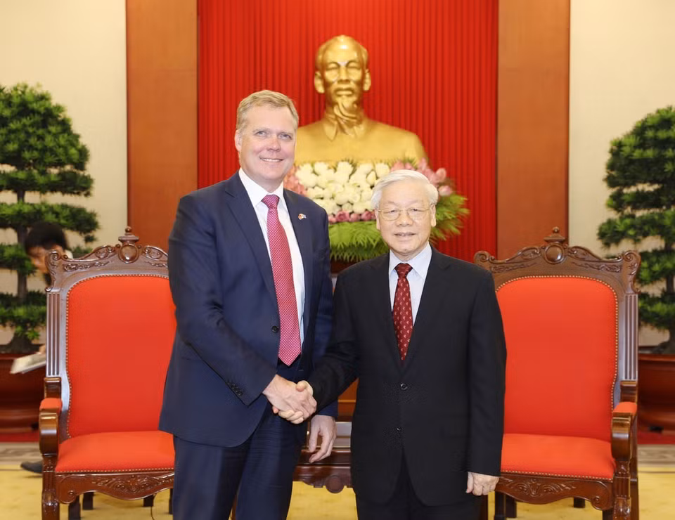 7月23日下午，越共中央总书记阮富仲会见澳大利亚众议院议长托尼•史密斯。越通社记者 智勇 摄