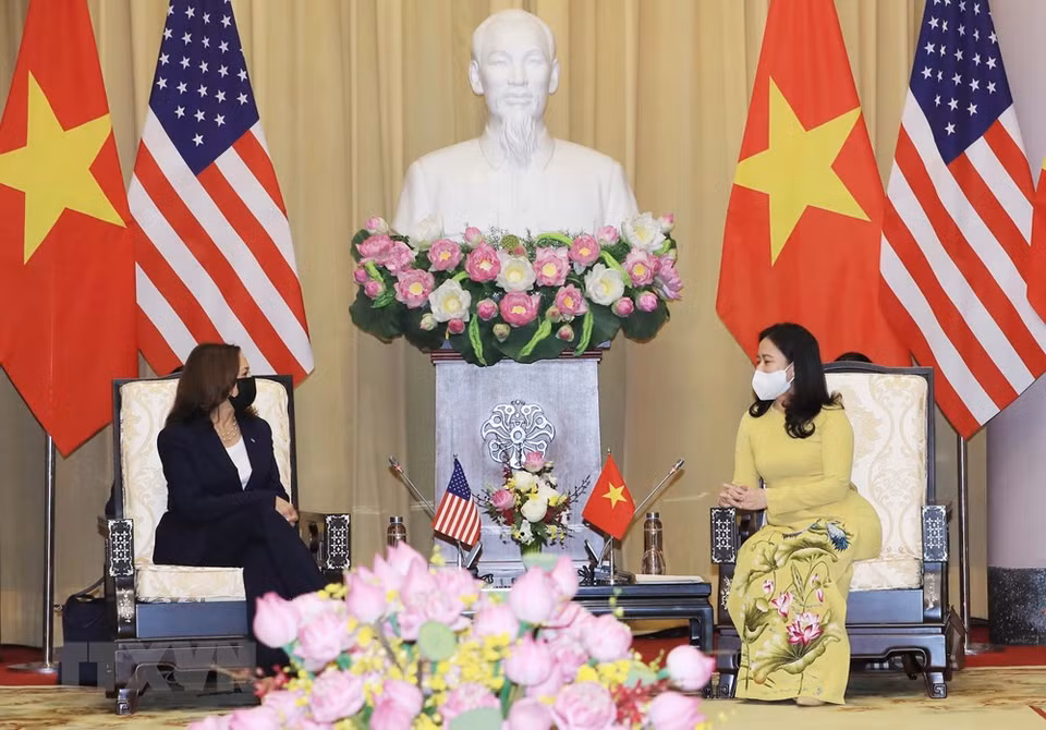 越南国家副主席武氏映春会见美国副总统卡玛拉•哈里斯。越通社记者 仲德 摄