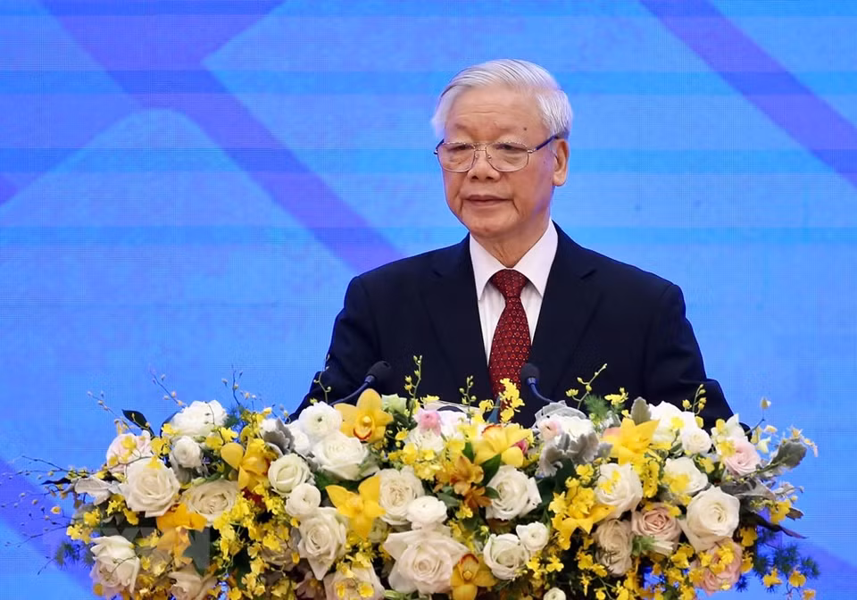 越共中央总书记、国家主席阮富仲在第37届东盟峰会开幕式上发表讲话。图自 越通社