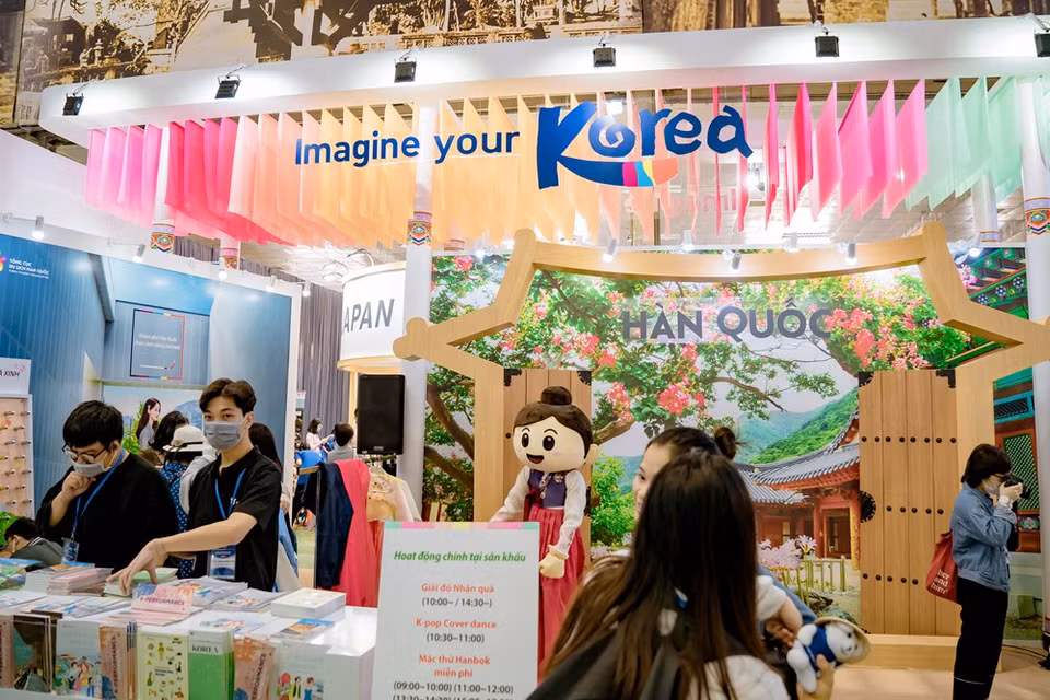 除了国内旅游单位之外，2020年国际旅游展还吸引来自韩国、日本、泰国、中国台湾、哥伦比亚和秘鲁等国家和地区的旅游代表机构参加。图自 越通社