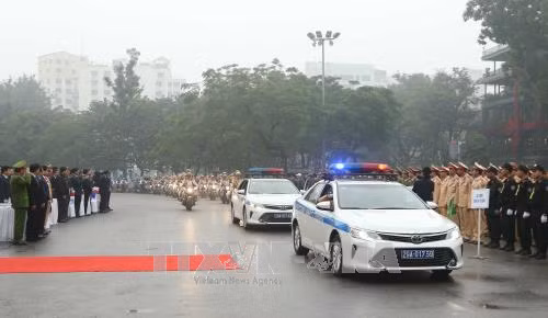 “2018年交通安全年”活动启动仪式场景。（图片来源：越通社）