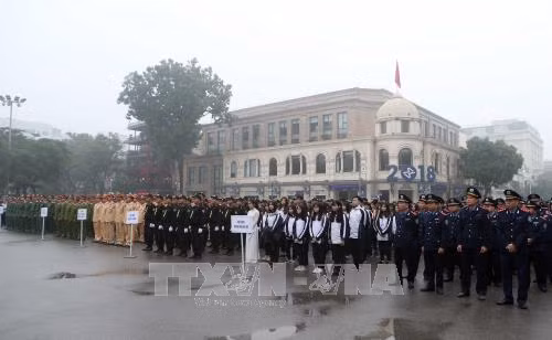 “2018年交通安全年”活动启动仪式场景。（图片来源：越通社）
