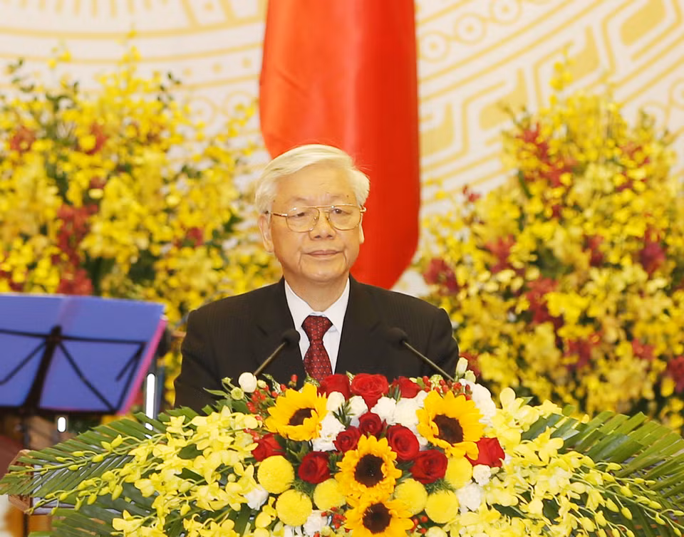 越共中央总书记阮富仲在晚宴上发言。（图片来源：越通社）