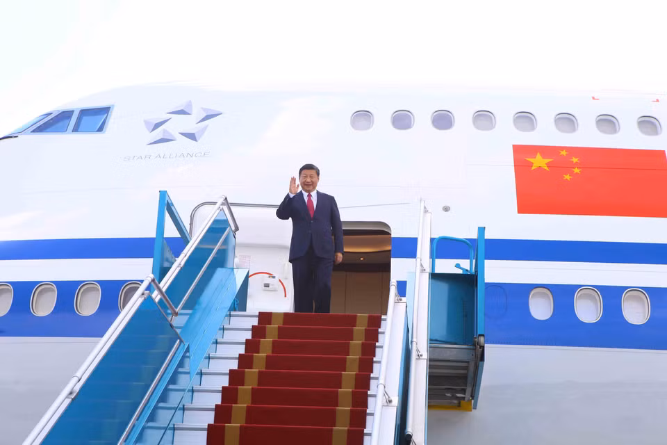 中共中央总书记、国家主席习近平抵达越南岘港国际机场。（图片来源：越通社）