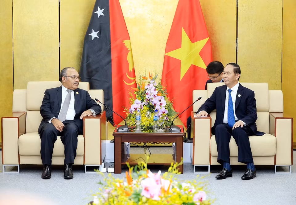 越南国家主席陈大光会见巴布亚新几内亚总理彼得·奥尼尔（图片来源：越通社）