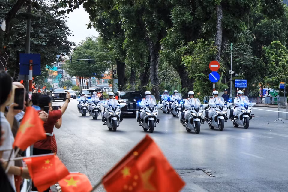 摩托护卫队为中共中央总书记、国家主席习近平一行护航。图自越通社