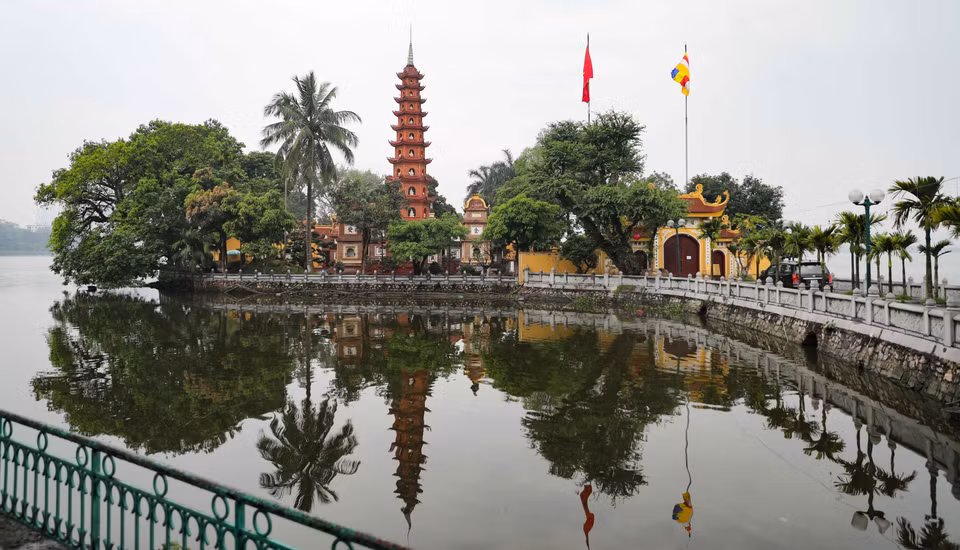凭借独特的建筑，该寺被国际游客称赞为美丽的佛教建筑物之一。图自越通社