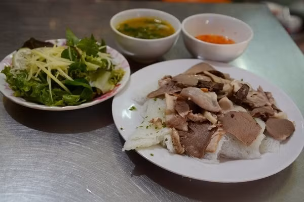 品尝归仁菜肴
