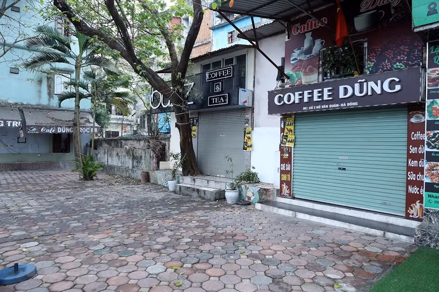 河东郡的一家咖啡店正在歇业。图自越通社