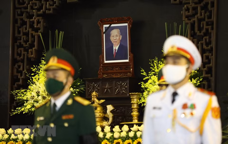 在河内市陈圣宗街国家殡仪馆的原政府副总理张永仲遗照。越通社记者文叠 摄