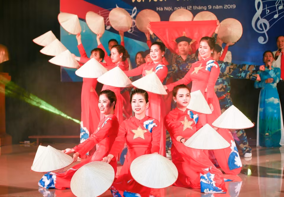 2019年越通社文艺汇演12日在河内国家通讯中心举行，为观众献上一场精彩纷呈的视听盛宴。越通社记者 摄