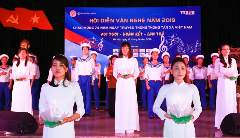 2019年越通社文艺汇演12日在河内国家通讯中心举行，为观众献上一场精彩纷呈的视听盛宴。越通社记者 摄