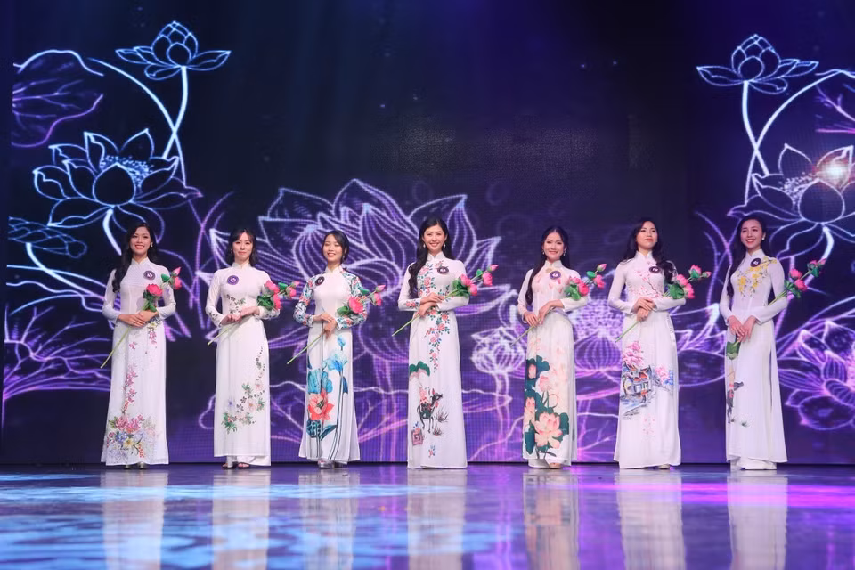 3月28日晚，2019年樱花亲善大使选美大赛总决赛在河内朗下路87号星银河电影院举行。越通社记者成达 摄