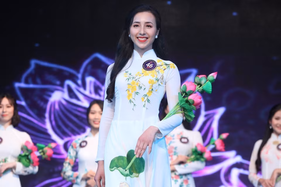 3月28日晚，2019年樱花亲善大使选美大赛总决赛在河内朗下路87号星银河电影院举行。越通社记者成达 摄