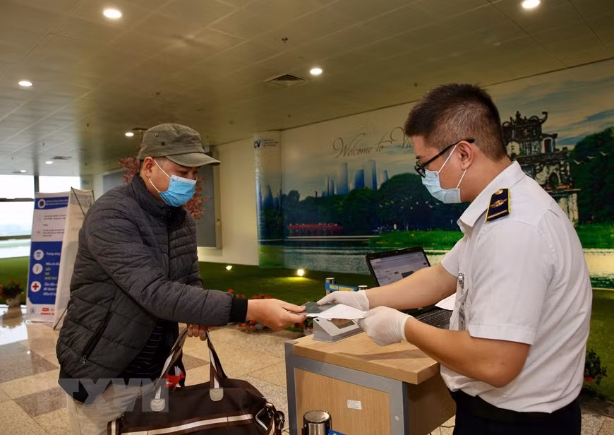 不诚实申报健康状况的人要接受刑事处罚。越通社记者 杨江 摄