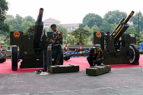 炮弹准备（图片来源：越南快讯网）