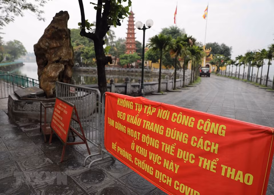 为了加大疫情防控力度，振国寺已暂时闭门谢客。越通社记者 清松 摄
