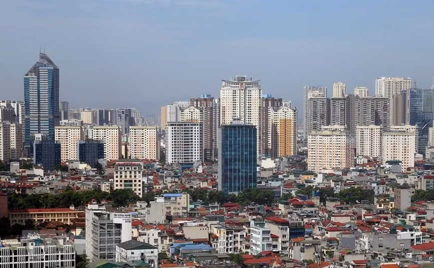 一座座高楼大厦像雨后春笋一般，争先抢后地冒出了地面。越通社记者 玉霞 摄