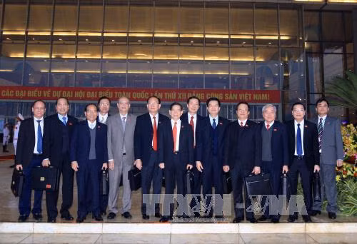  与会代表合影留念（图片来源：越通社）