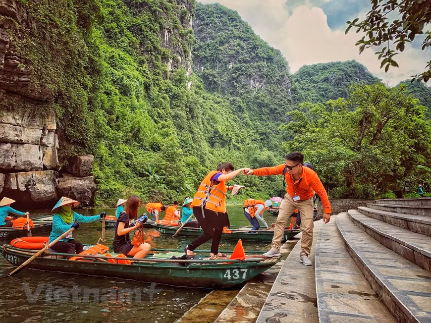 除了雄伟壮观的喀斯特地貌及流经山谷的河流和溪泉，长安还拥有丰富的原始植物生态系统、森林和湿地生态系统。图自Vietnamplus