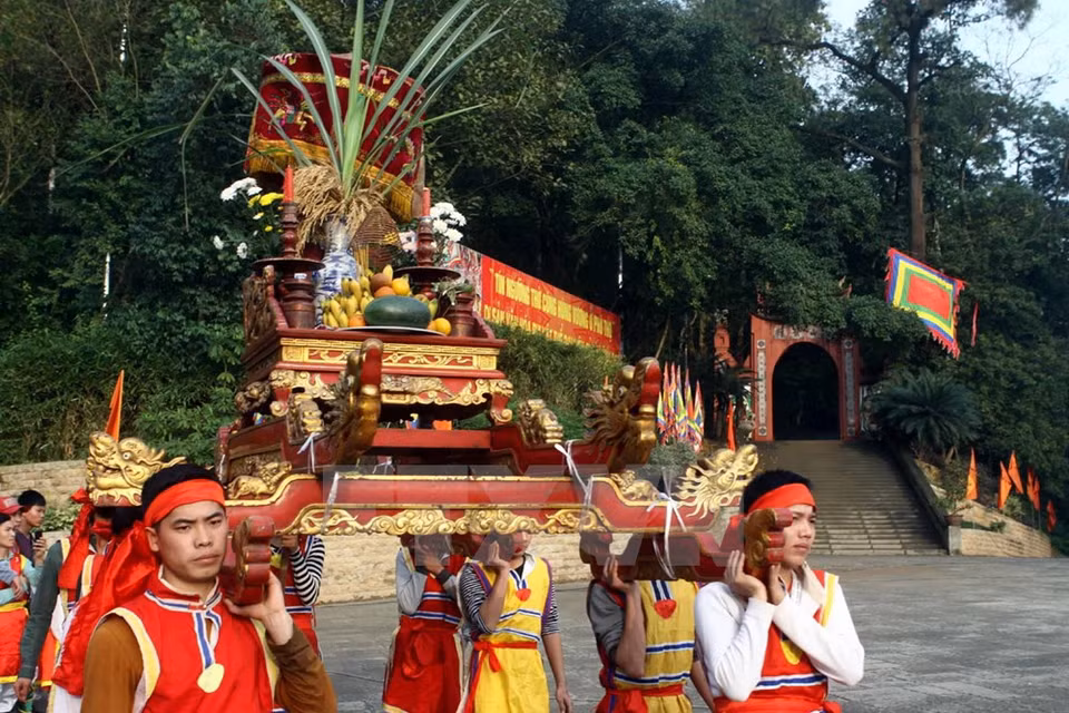 越南富寿省“雄王祭祀信仰”2012年在巴黎联合国教科文组织总部被正式列入《人类非物质文化遗产代表作名录》。（图片来源：越通社）