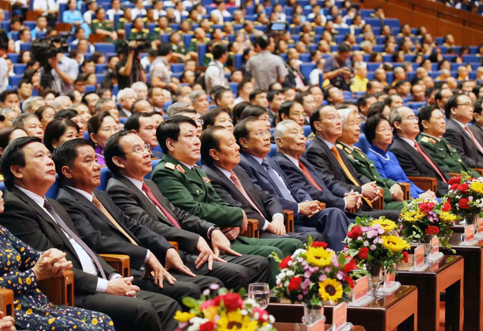 胡志明主席遗嘱执行50周年国家级纪念活动在河内隆重举行。越通社记者智勇 摄