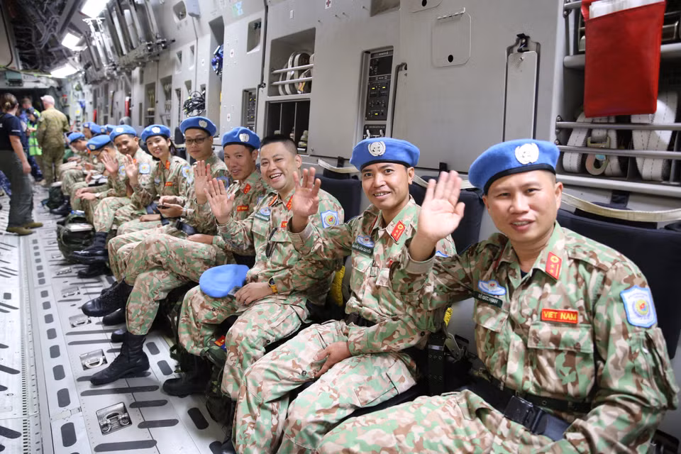 二号二级野战医院第一小组共有28名干部、人员，其中包括两名女干部。越通社记者 杨江 摄