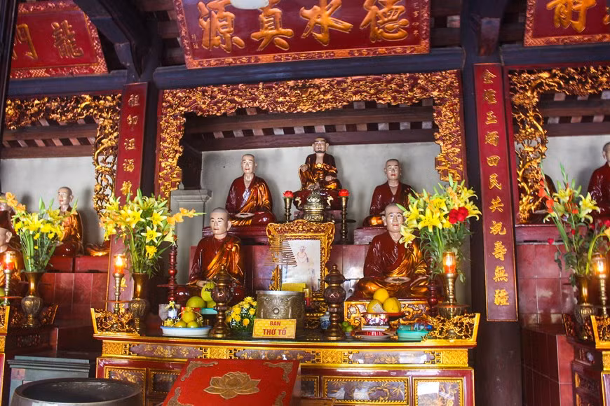 镇国寺位于西湖东岸，被视为河内最古老的寺庙，拥有1500年历史。图自Vietnam+