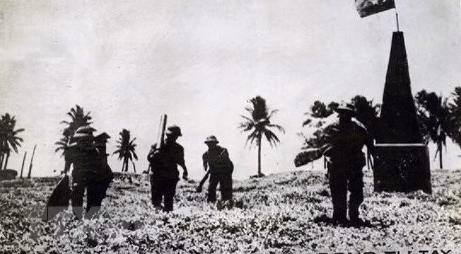 1975年4月29日，海军126号特工旅解放长沙岛。图片来源：越通社