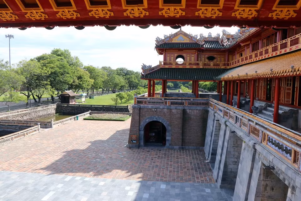 午门——古老顺化京都的象征，这里已见证国家许多重要事件，其中包括保大皇帝于1945年8月30日宣读退位诏书的重要事件。越通社记者 杜长 摄