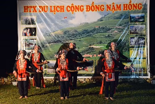 来到黄树肥，游客还有机会体验当地独特的传统行业和庙会。（图片来源：人民军队报网） 