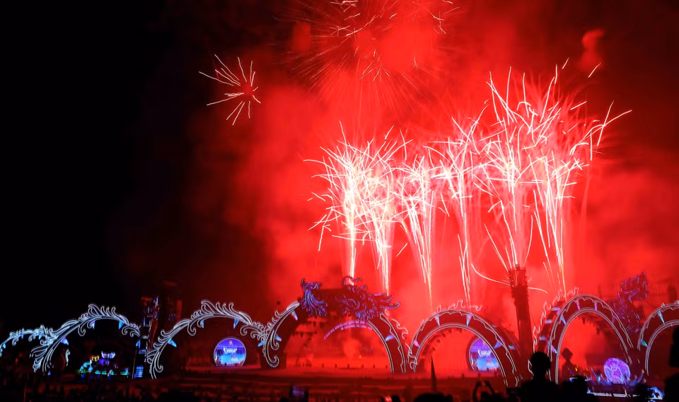 2018广宁-下龙国家旅游年--2018年下龙狂欢节开幕仪式。（图片来源：越通社）