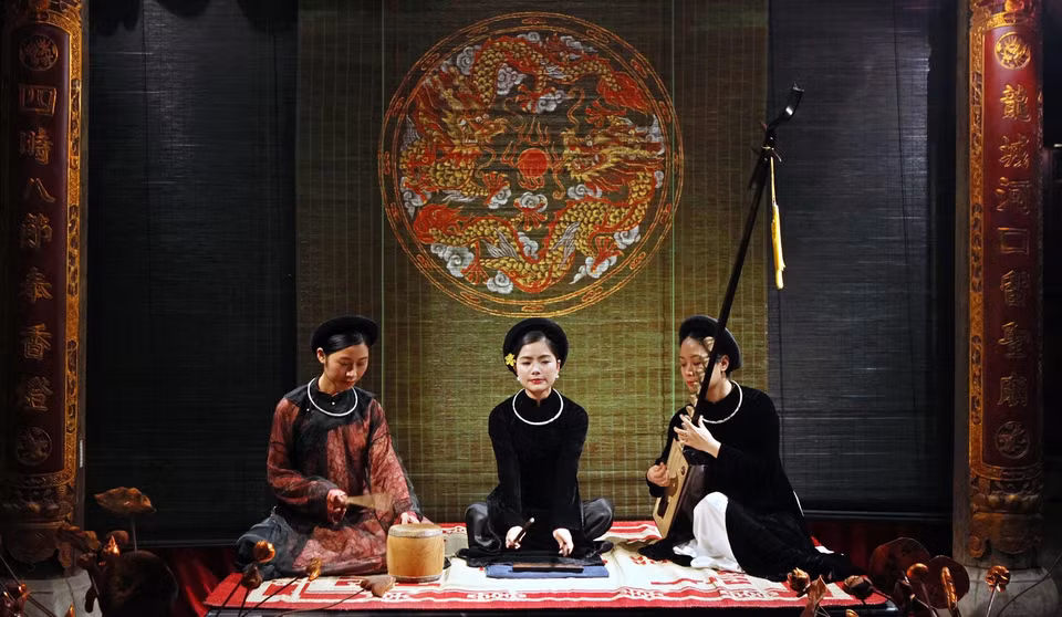 筹文曲艺术得到了复兴与发展，吸引了年轻人的特别关注，筹文曲艺术俱乐部的数量与日俱增。图自越通社/越南画报