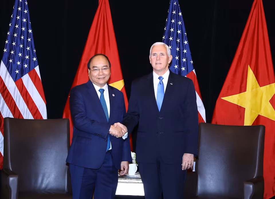 11月14日，越南政府总理阮春福会见美国副总统迈克·彭斯。图自越通社