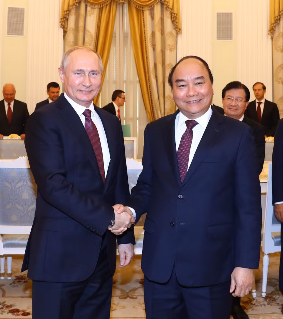 当地时间5月22日下午，越南政府总理阮春福会见俄罗斯总统弗拉基米尔·弗拉基米罗维奇·普京。图自越通社