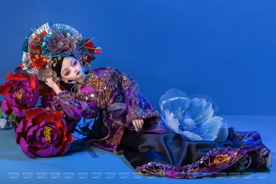 四府娃娃的服装。图自越南画报