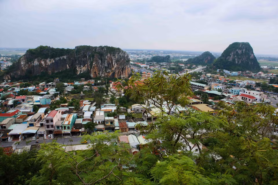 五行山位于岘港市五行山郡；由金、木、水、火、土等五座高数十米的石灰岩石峰组成。越通社记者 陈黎林 摄
