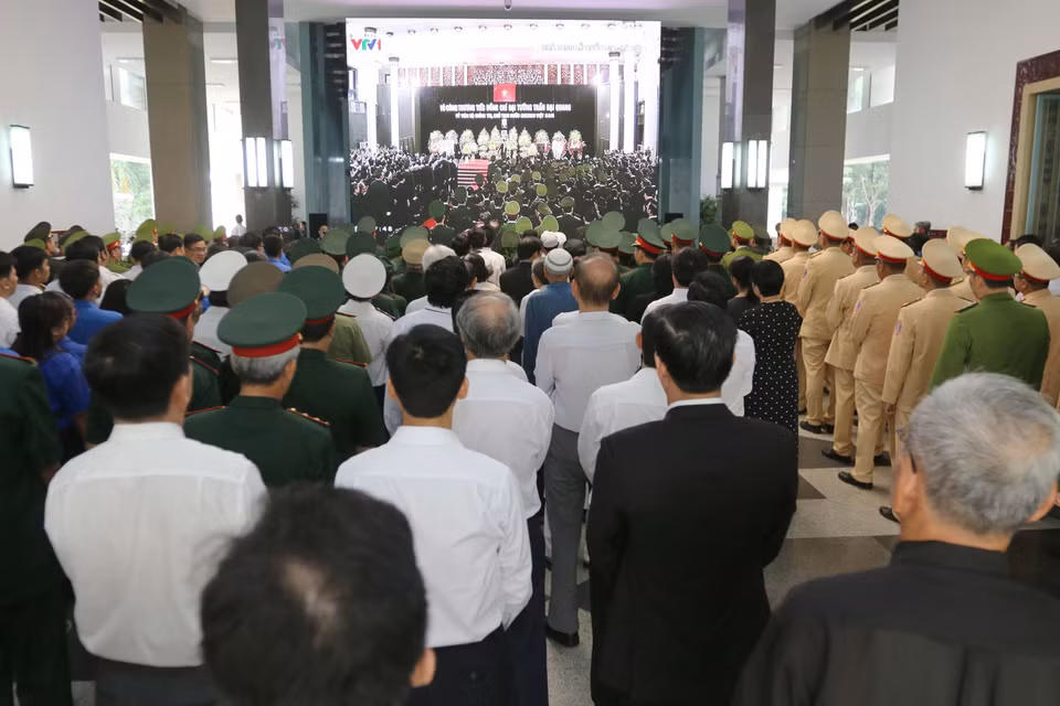 越南国家主席陈大光追悼会在胡志明市举行。图自越通社