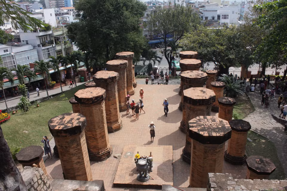 占婆塔遗迹群体包括门塔、Mandapa建筑、塔庙区​等遗迹（图片来源：越共电子报）